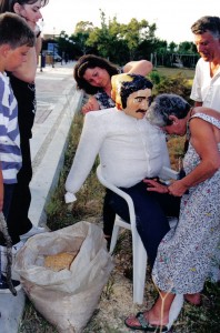 “Ο Γληγοράκης” - Το έθιμο του Αι-Γιάννη Λαμπαδάρη στην Κεφαλονιά