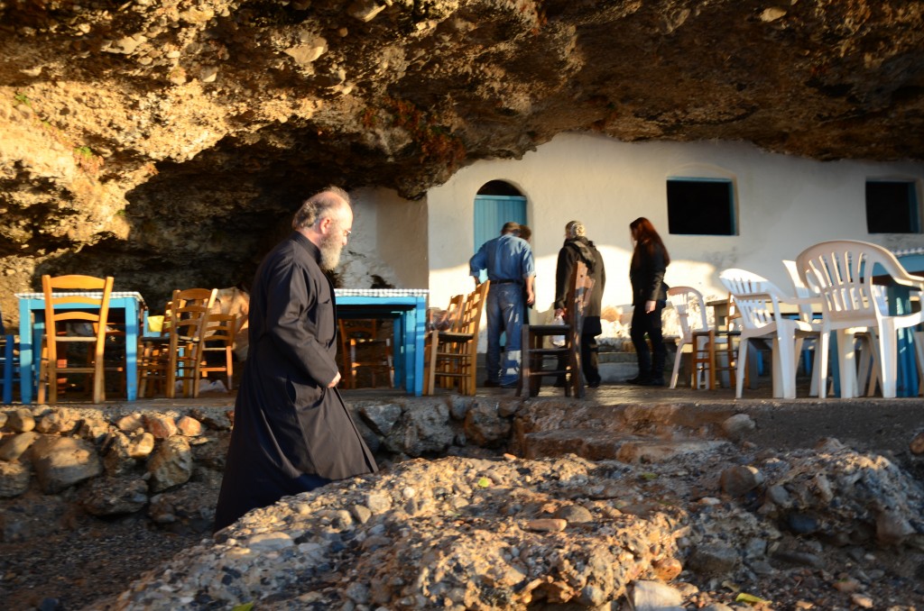 Η είσοδος στο εκκλησάκι