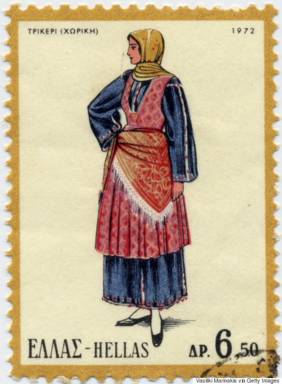 Γυναικεία φορεσιά χωρικής, Τρίκερι (1972). Συνήθως κατασκευαζόταν από χειροποίητα υφάσματα, με τα βαμβακερά πουκάμισα και σαγιάδια και τα μάλλινα σεγκούνια από πάνω.